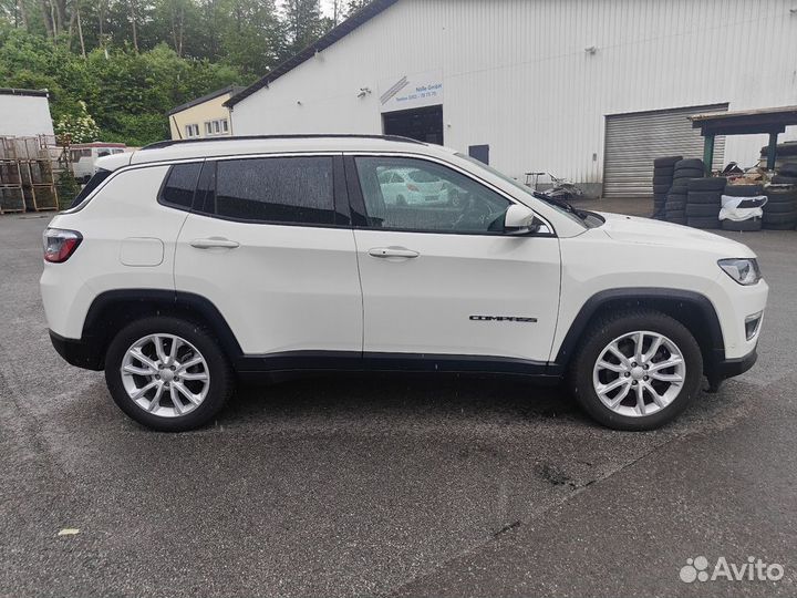 В разборе Jeep Compass 2