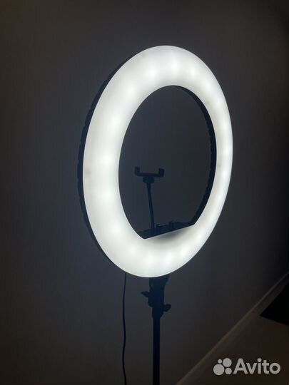 Кольцевая лампа 54 см со штативом