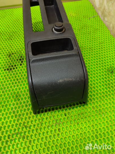 Консоль под ручник Skoda Octavia tour