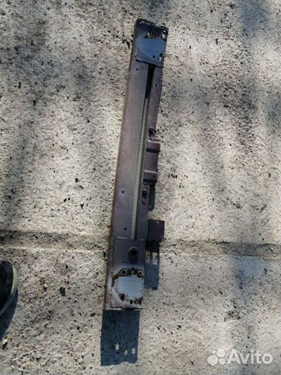 Усилитель бампера передний Nissan Note E12 HR12DDR