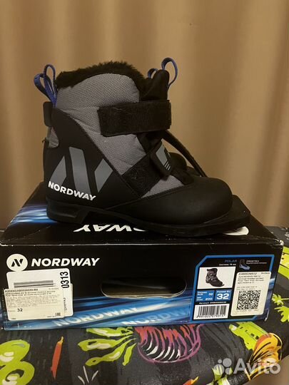 Лыжные ботинки детские 32 размер