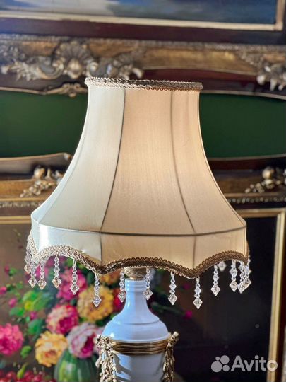 Светильник настольный