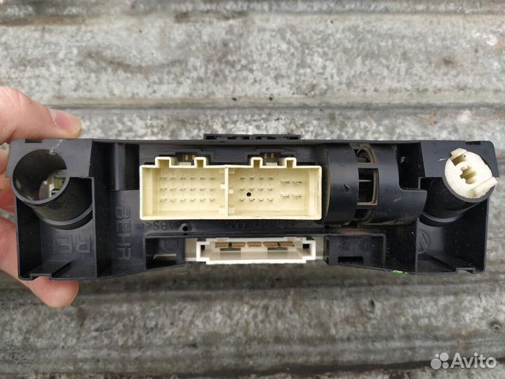 Блок управления отопителем Volkswagen Polо, 2008г