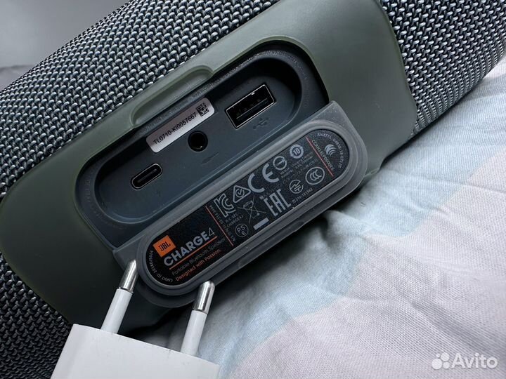 Колонка jbl charge 4