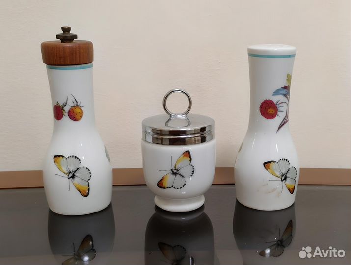 Английские вазы, предметы дамского столика