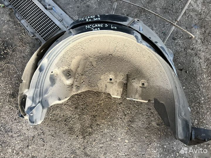 Локер Renault Megane 3 подкрылок меган