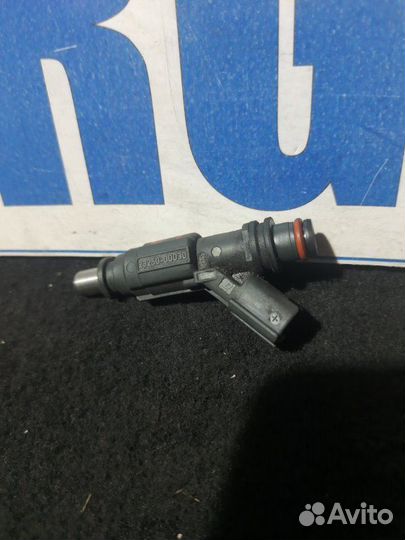 Форсунка топливная Toyota Corolla 120 купе 4zzfe