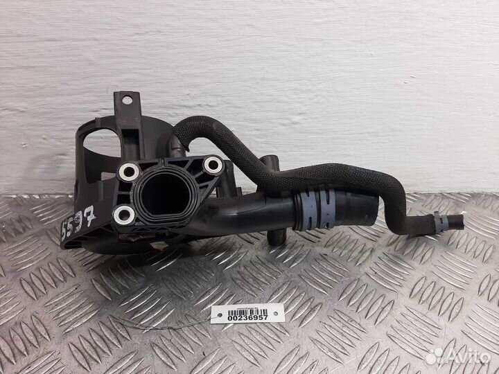 Б/У Фланец (тройник) системы охлаждения