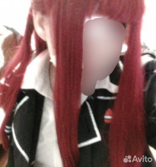 Красный длинный парик с чёлкой