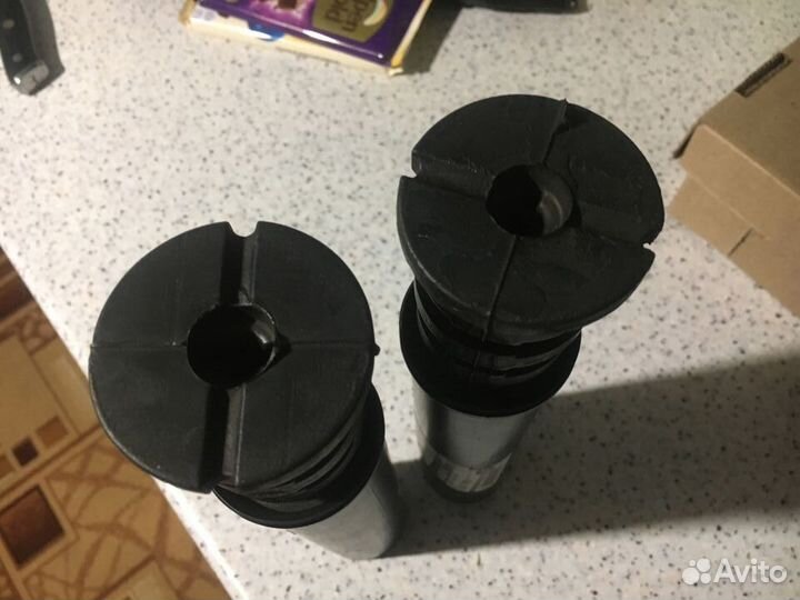 Пыльник амортизатора nissan 55240-AX601 micra 02-1