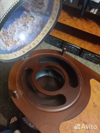 Глобус бар со столиком