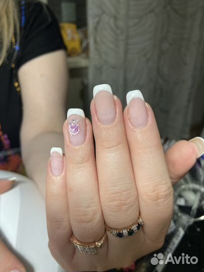 Маникюр, педикюр и наращивание ногтей