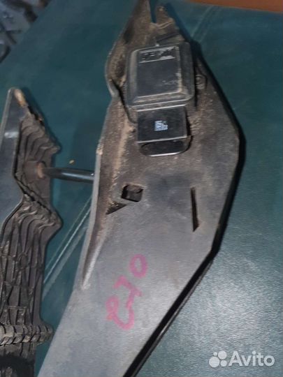 Педаль газа на бмв е70 4.8