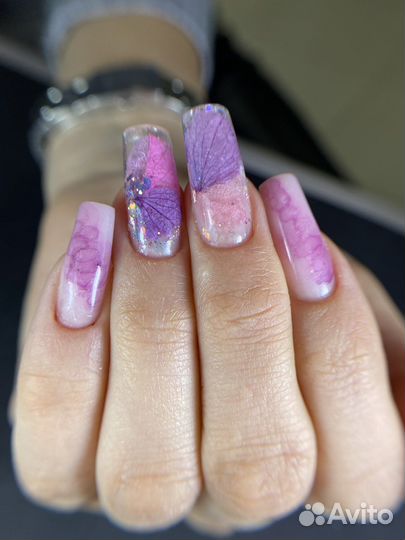 Маникюр и педикюр