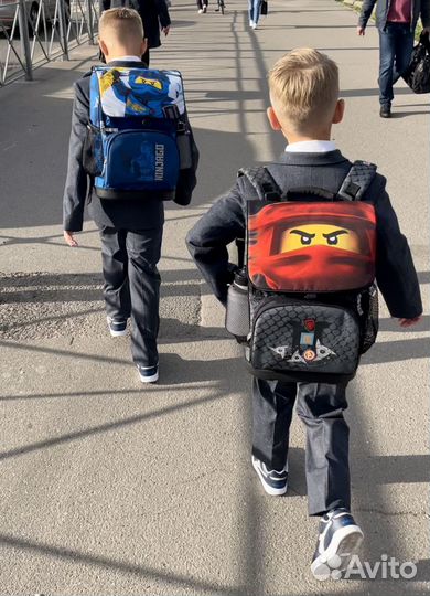 Рюкзак школьный для мальчика lego красный
