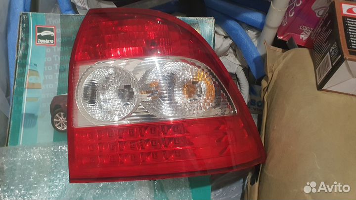 Задние фары лев - правый в зборе