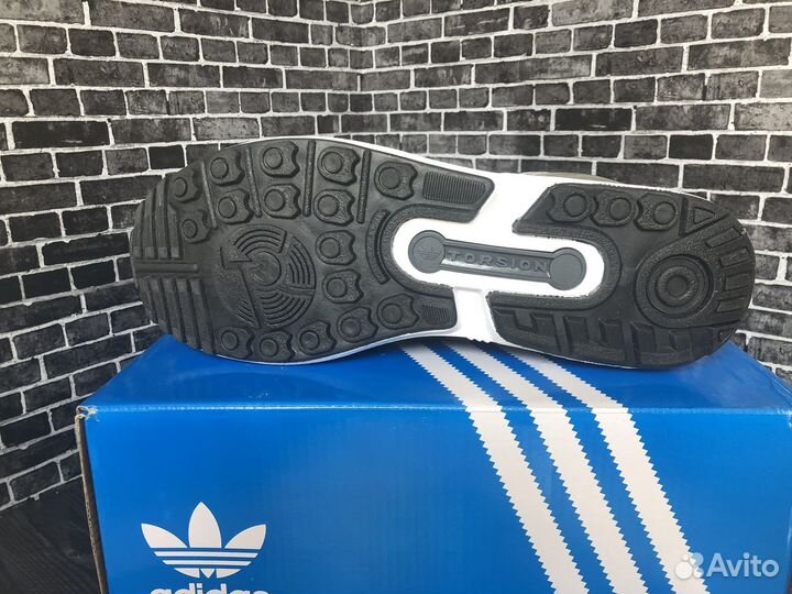 Кроссовки adidas мужские