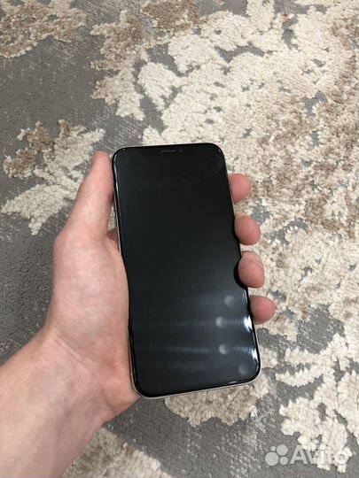 iPhone X, 64 ГБ
