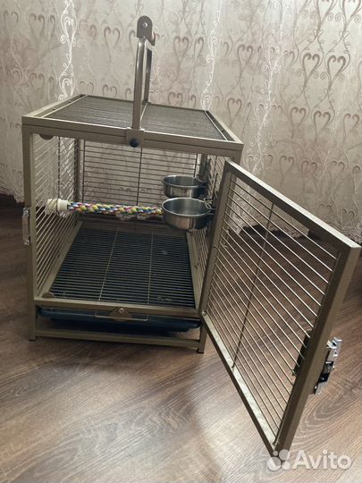 Клетка для крупного попугая
