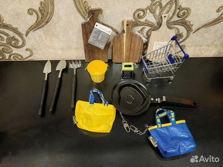 Набор миниатюрных предметов