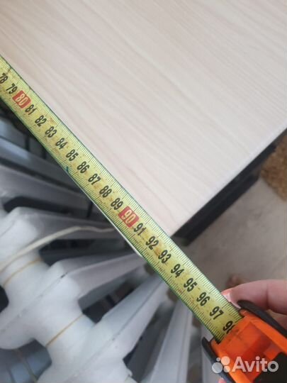 Продам стол