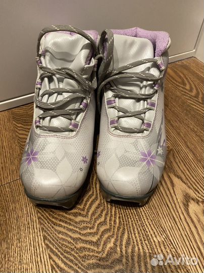 Лыжные ботинки 36