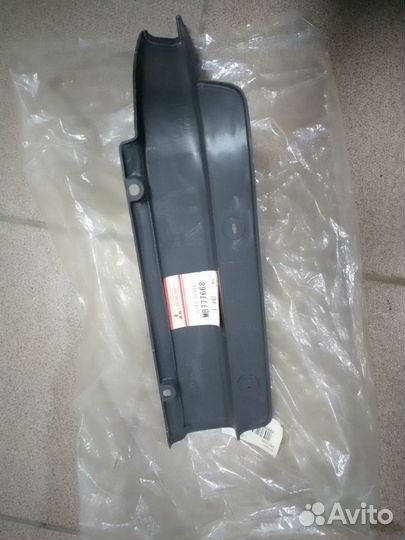 Накладка порога (подножка) правая Pajero/Montero