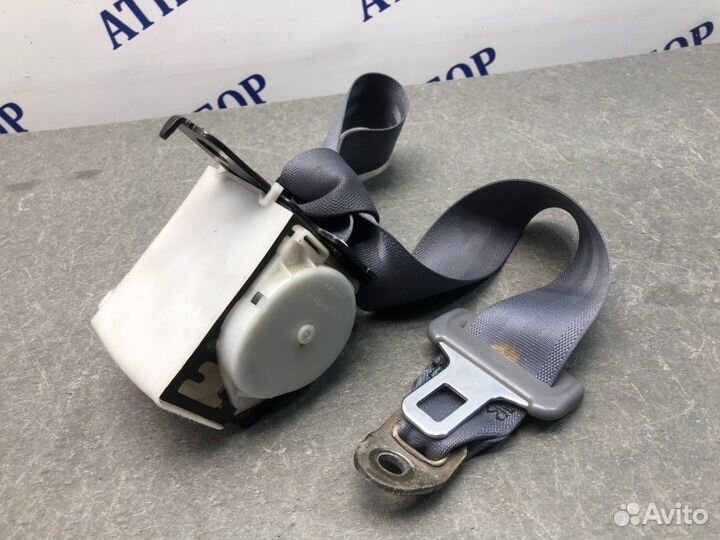 Ремень безопасности задний левый Mitsubishi Lancer