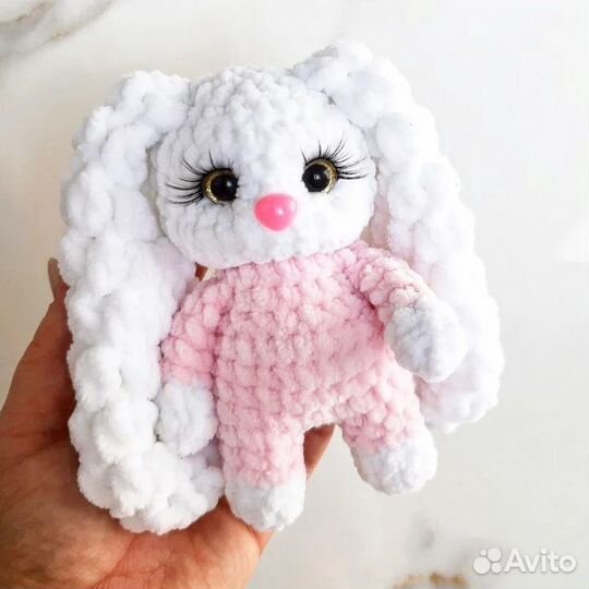 Вязаные игрушки зайка 15см