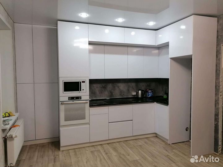 Кухонный гарнитур под потолок