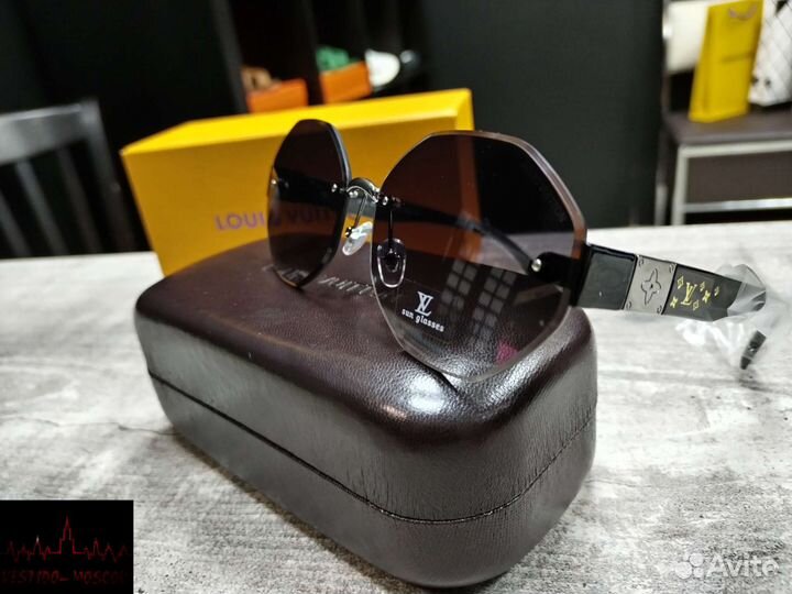 Солнцезащитные очки женские новые