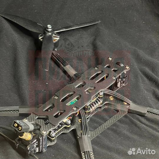 Квадрокоптeр fрv пирaнья 7 и 10 ''