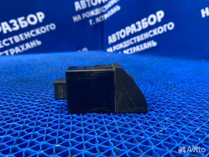 Кнопка корректора фар Hyundai Sonata 4 седан 2008