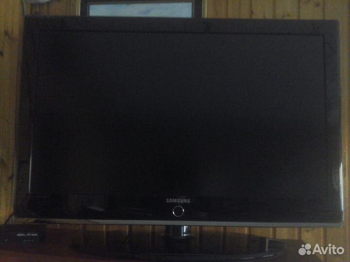 Телевизор Samsuhg LE 37M 87 BD