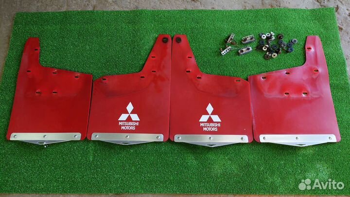 Брызговики Митсубиси Паджеро 3