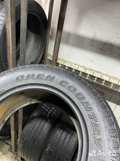 Toyo Open Country A/T Plus 265/65 R17 112H