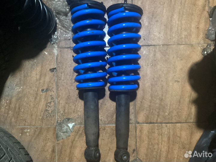 Для mitsubishi pajero 4амортизаторы газовые перед