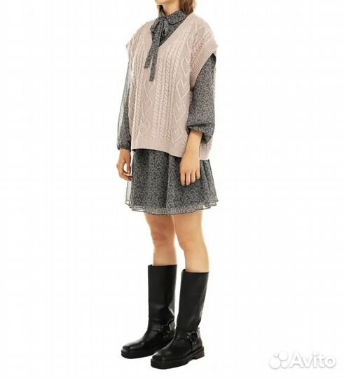 Жилет вязанный