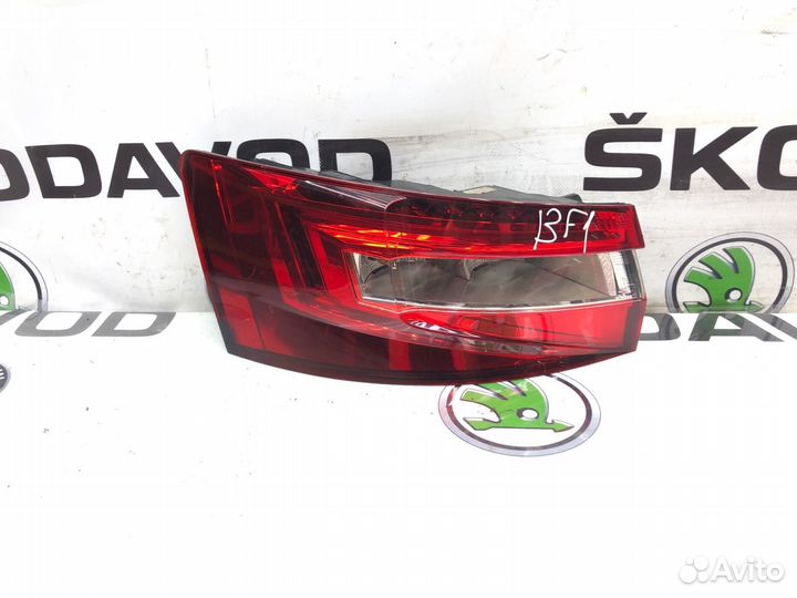 Фонарь задний левый Skoda Superb