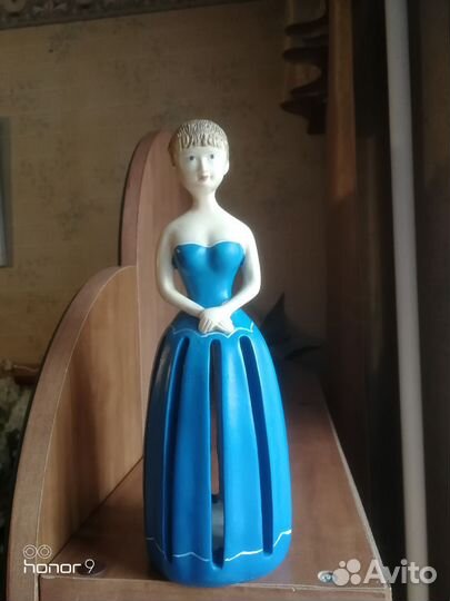 Статуэтка салфетница