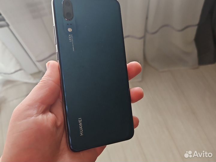 HUAWEI P20, 4/128 ГБ