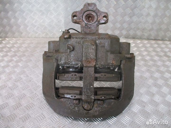 Суппорт передний левый Volvo 20527036