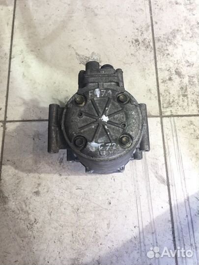 Компрессор кондиционера Mitsubishi Diamante F47A