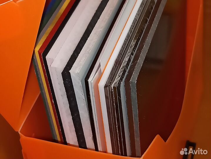 Раскладки бумаги и виниловой пленки образцы