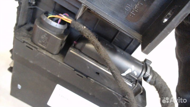 Блок управления центральным замком Volkswagen Toua