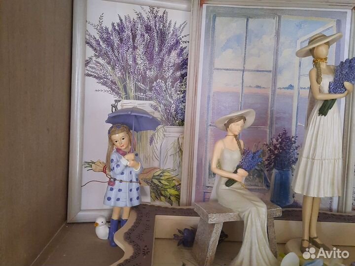 Статуэтки, панно