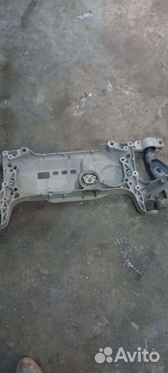 Подрамник с рычагами