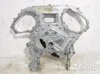 Крышка двигателя передняя