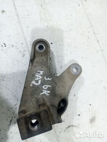 Кронштейн кпп Mazda 3 1 (BK)