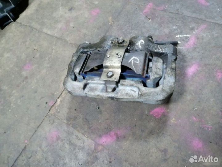 Суппорт тормозной передний правый УАЗ Patriot